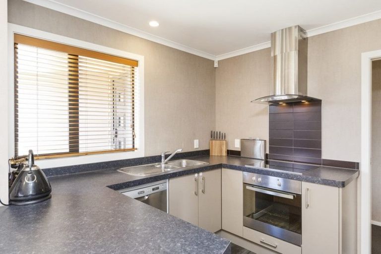 Photo of property in 5 Angelina Way, Kelvin Grove, Palmerston North, 4414