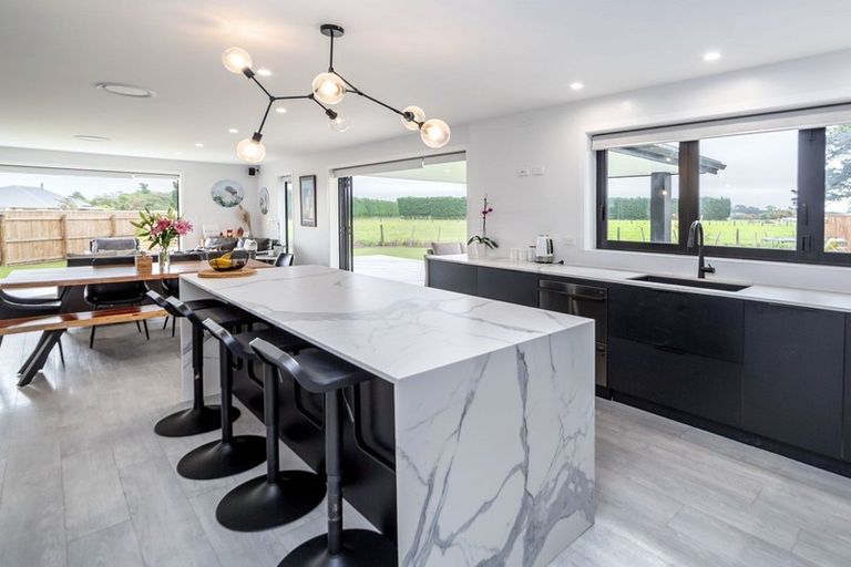 Photo of property in 8 Takahe Drive, Carterton, 5713