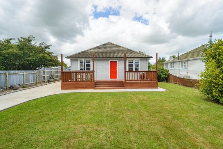 Photo of property in 9 Bull Street, Bulls, 4818