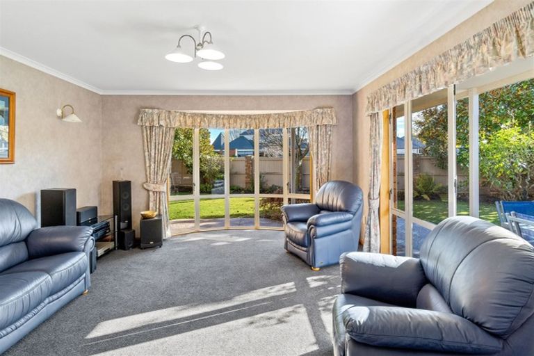 Photo of property in 2 Lancewood Drive, Halswell, Christchurch, 8025