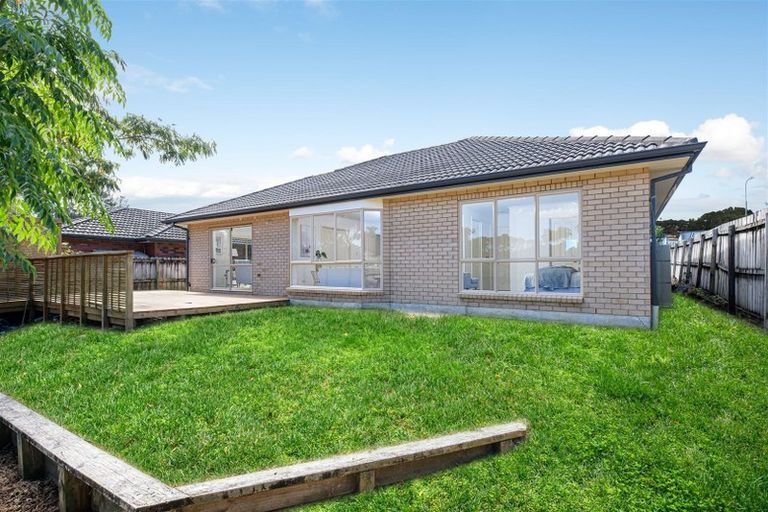 Photo of property in 8 Brookwood Drive, Henderson, Auckland, 0612