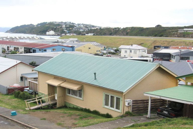 Photo of property in 3 Tirangi Road, Rongotai, Wellington, 6022