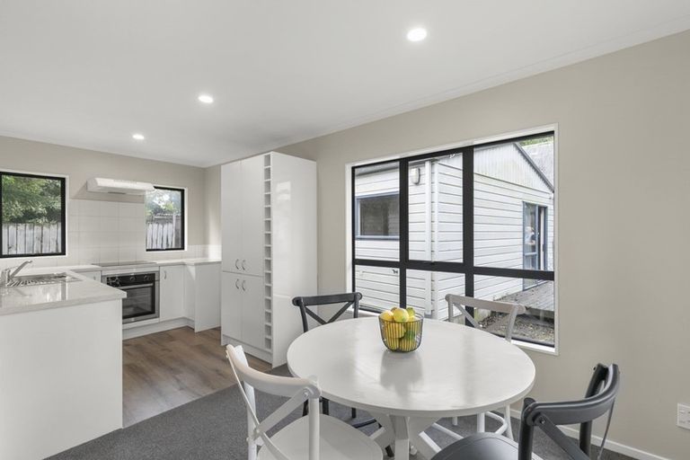Photo of property in 99 Kemp Road, Massey, Auckland, 0614