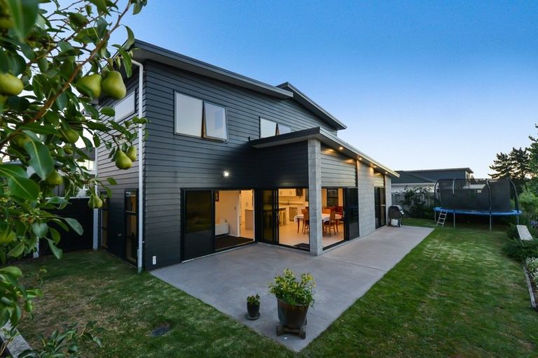 Photo of property in 2 Paritai Place, Flagstaff, Hamilton, 3210