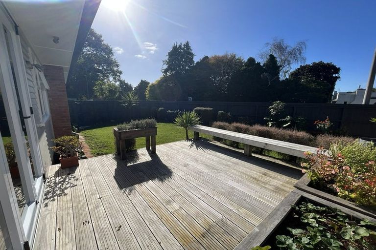 Photo of property in 25 Great South Road, Papakura, 2110