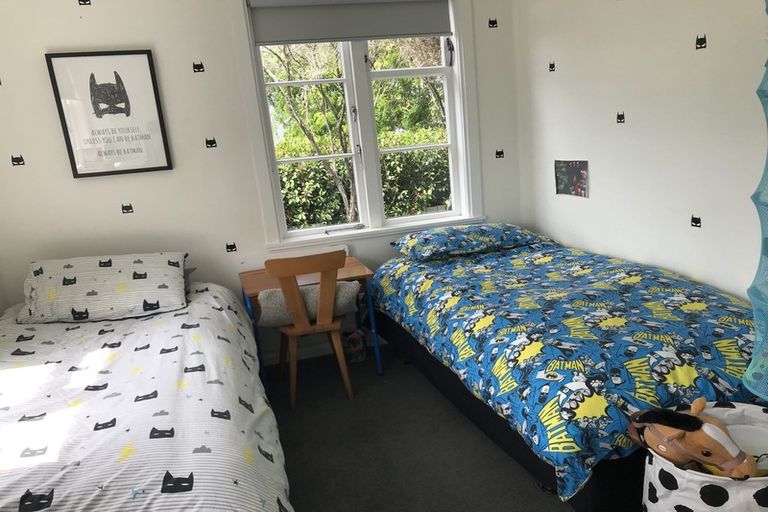 Photo of property in 9a Tahapa Crescent, Meadowbank, Auckland, 1072