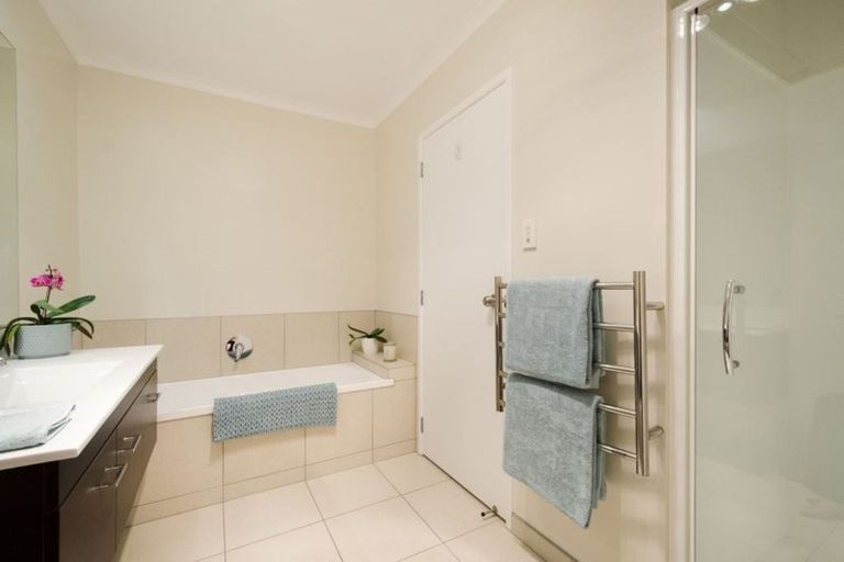 Photo of property in 18 Station Street, Hobsonville, Auckland, 0616