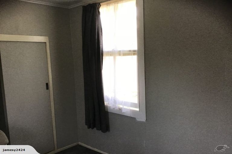 Photo of property in 39 Sutherland Road, Point Chevalier, Auckland, 1025