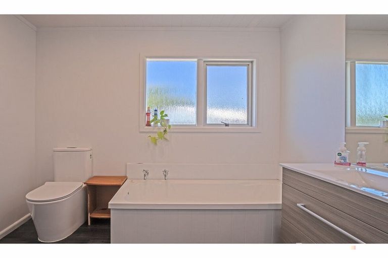 Photo of property in 32 Totara Street, Pleasant Point, 7903