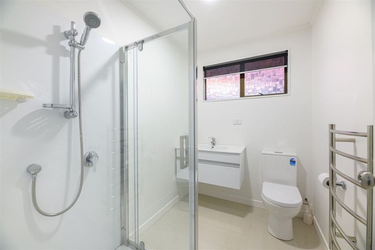 Photo of property in 164 Sturges Road, Henderson, Auckland, 0612