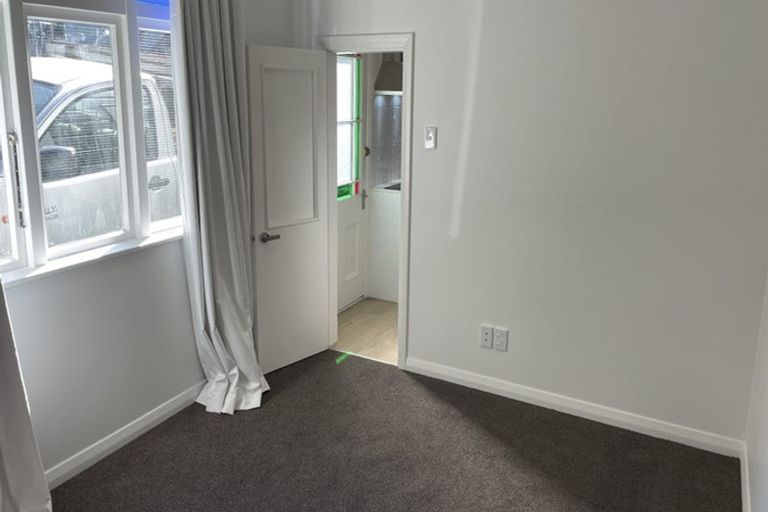 Photo of property in 361 The Terrace, Te Aro, Wellington, 6011