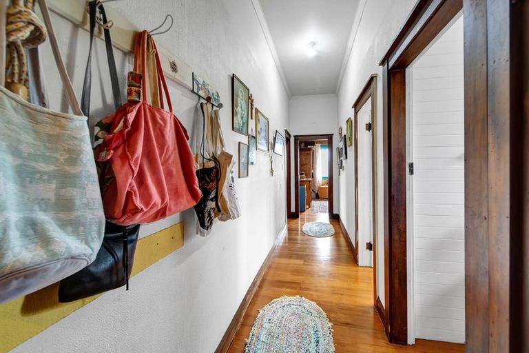 Photo of property in 21 Egmont Street, Patea, 4520