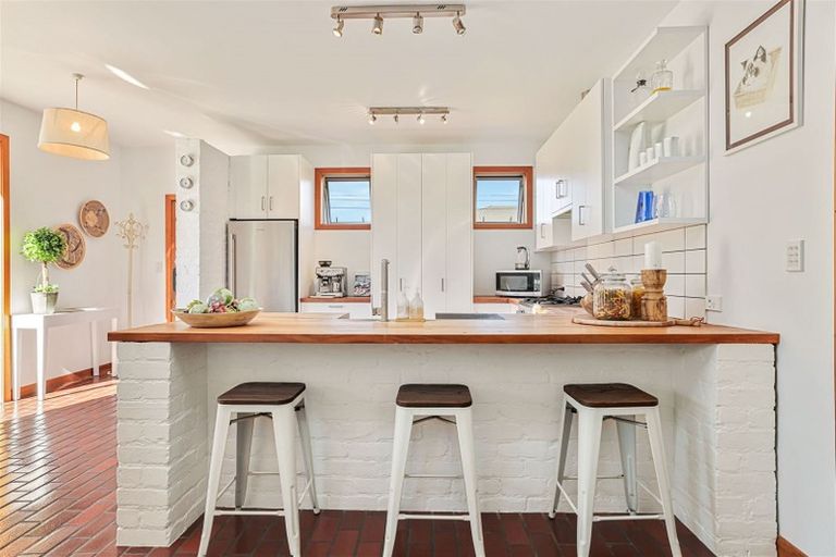 Photo of property in 18 Saint James Avenue, Papanui, Christchurch, 8053