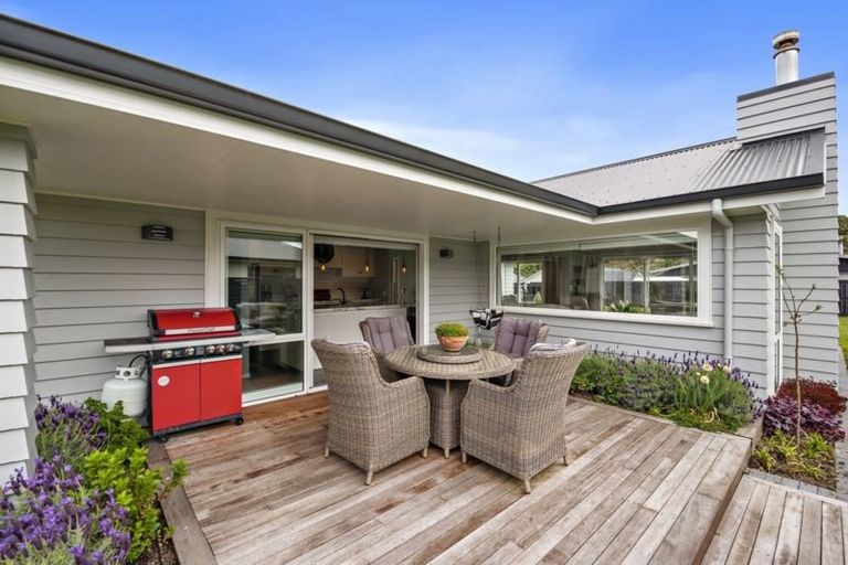 Photo of property in 58 Montgomery Crescent, Kinloch, Taupo, 3377