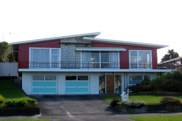 Photo of property in 44 Wikiriwhi Crescent, Awapuni, Palmerston North, 4412