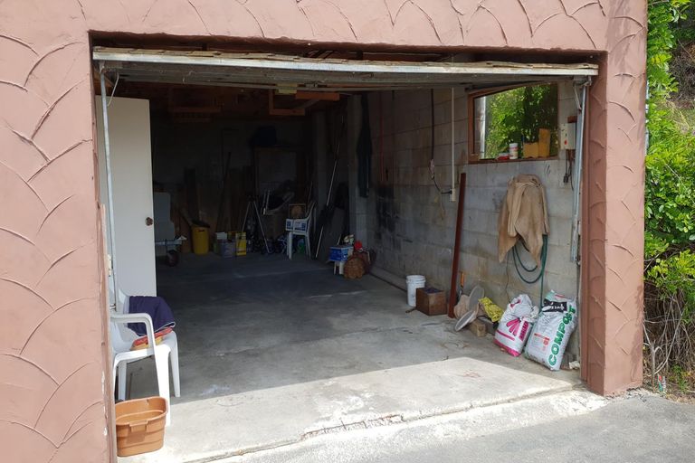 Photo of property in 26 Bay View Road, Cable Bay, 0420