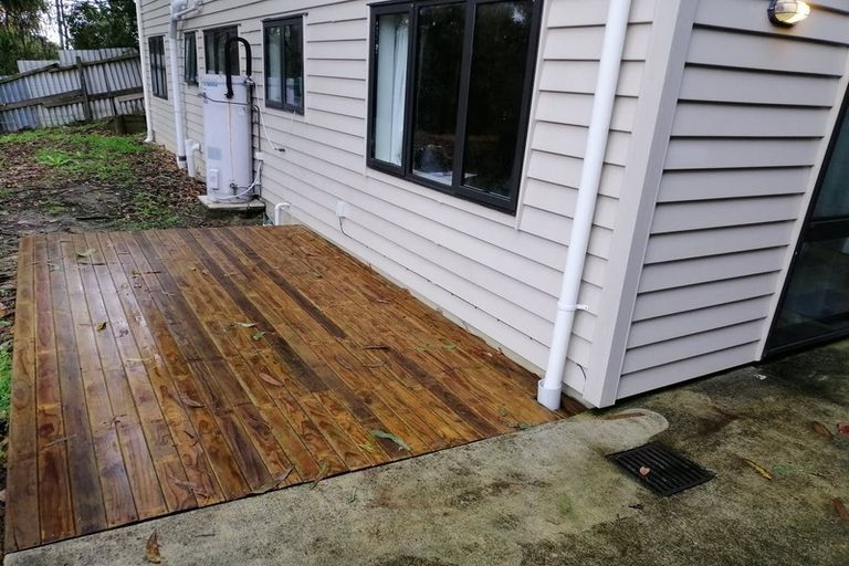 Photo of property in 20a Malmo Place, Massey, Auckland, 0614