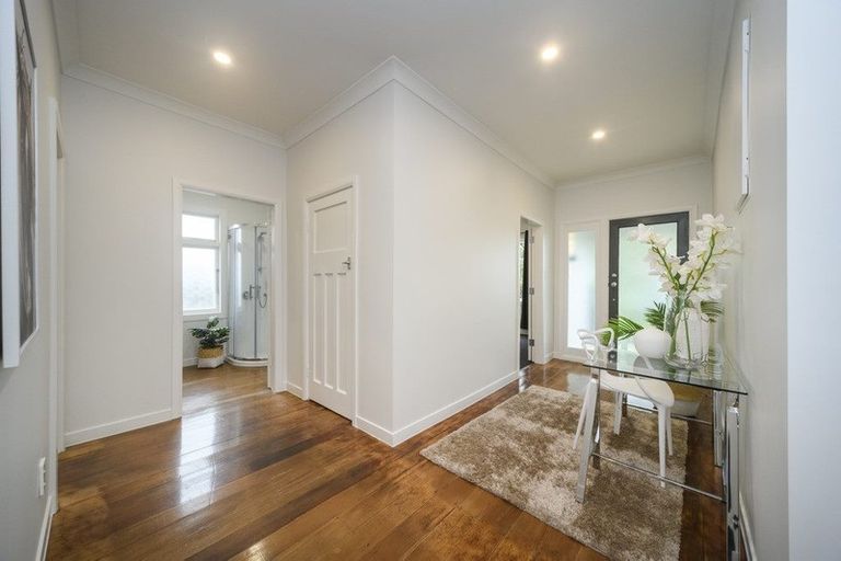 Photo of property in 9 Milverton Avenue, Hokowhitu, Palmerston North, 4410