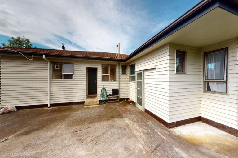Photo of property in 12 Gloucester Street, Takaro, Palmerston North, 4412