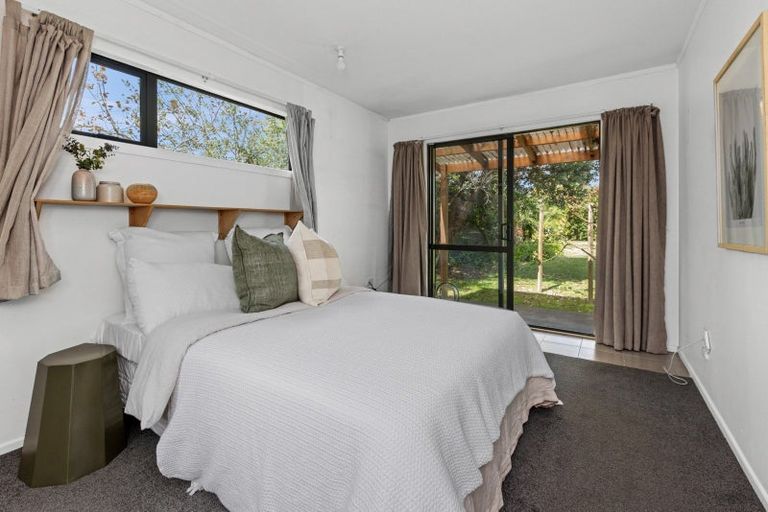 Photo of property in 16a Howard Road, Taradale, Napier, 4112