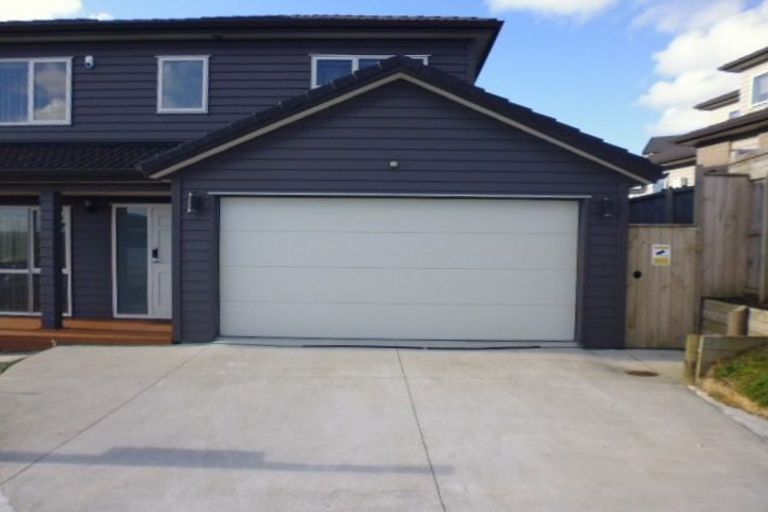 Photo of property in 13 Kereru Rise, Papakura, 2110