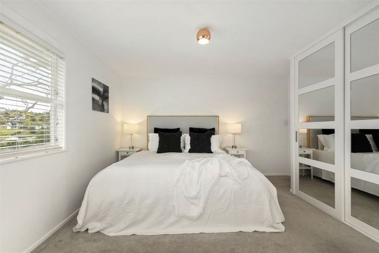 Photo of property in 19 Agincourt Street, Glenfield, Auckland, 0629