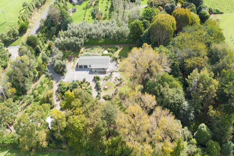 Photo of property in 146 Manakau Heights Drive, Manakau, Levin, 5573