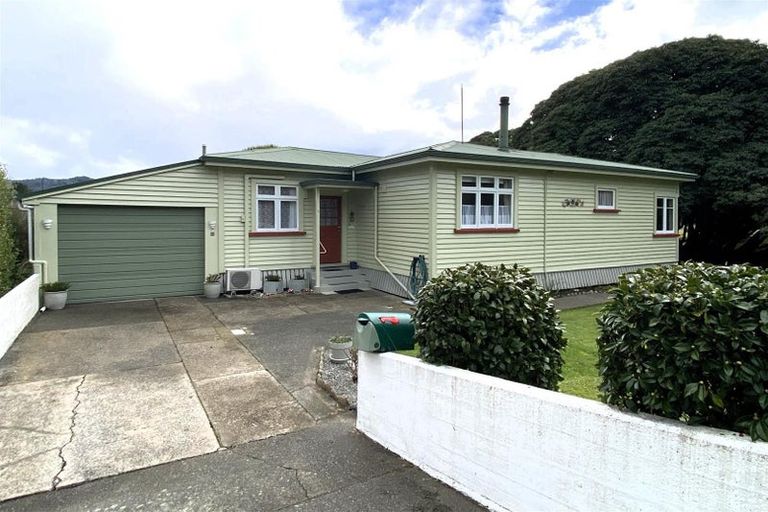 Photo of property in 2 Sinnamon Street, Reefton, 7830