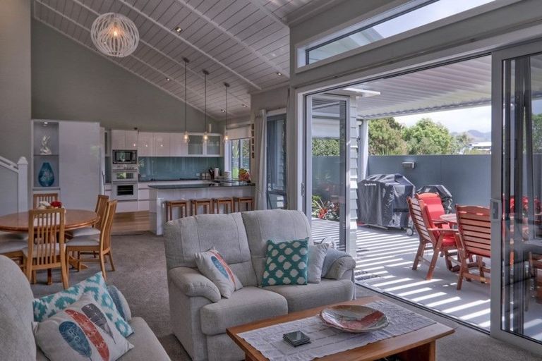 Photo of property in 7 Ian Place, Waihi Beach, 3611