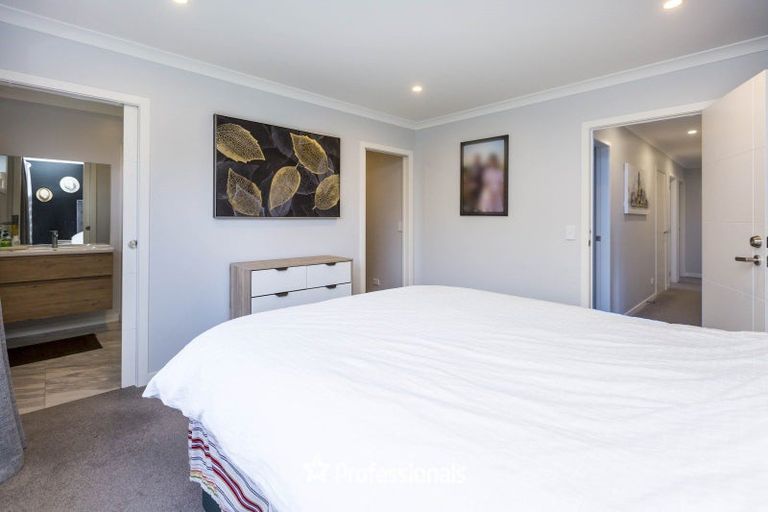 Photo of property in 10 Kerrigan Crescent, Wallaceville, Upper Hutt, 5018