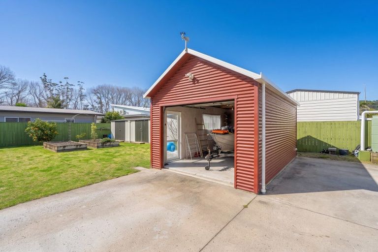 Photo of property in 24 Wells Place, Whitianga, 3510