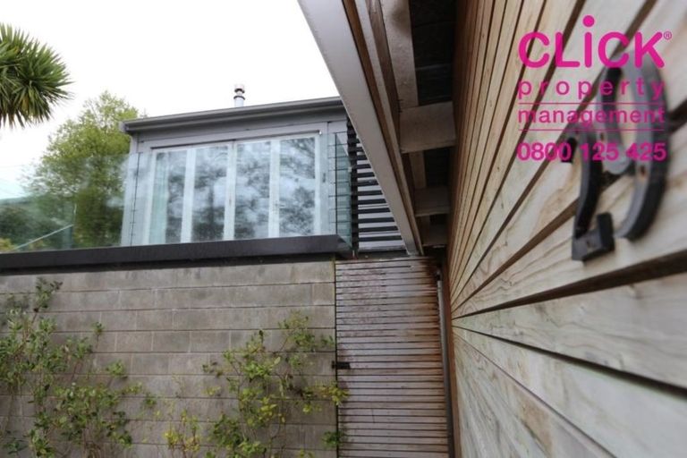 Photo of property in 29 Marine Parade, Macandrew Bay, Dunedin, 9014