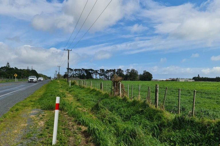 Photo of property in 1205 Devon Road, Bell Block, 4373