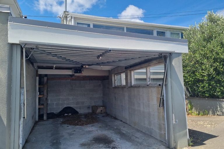 Photo of property in 21 Fernhill Terrace, Wadestown, Wellington, 6012