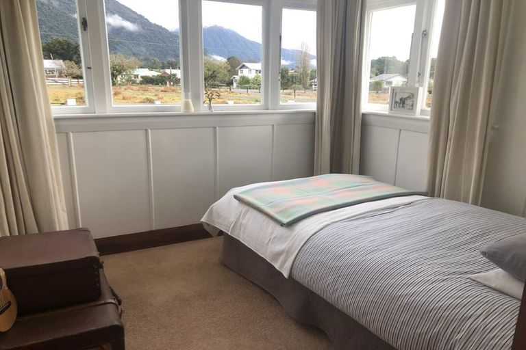 Photo of property in 28 Cook Flat Road, Fox Glacier, 7886