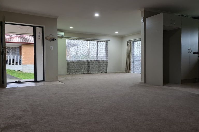 Photo of property in 229 Triangle Road, Massey, Auckland, 0614