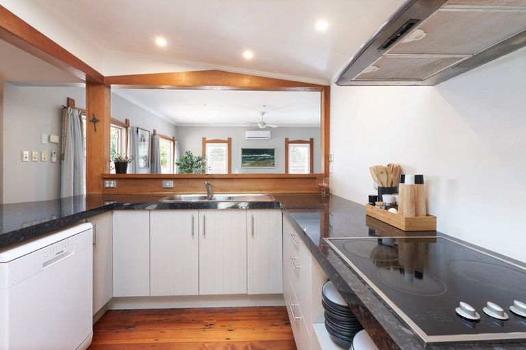 Photo of property in 303 Mclean Street, Saint Leonards, Hastings, 4120