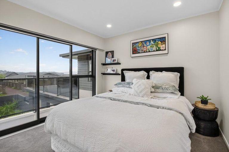 Photo of property in 16 Clyside Avenue, Half Moon Bay, Auckland, 2012