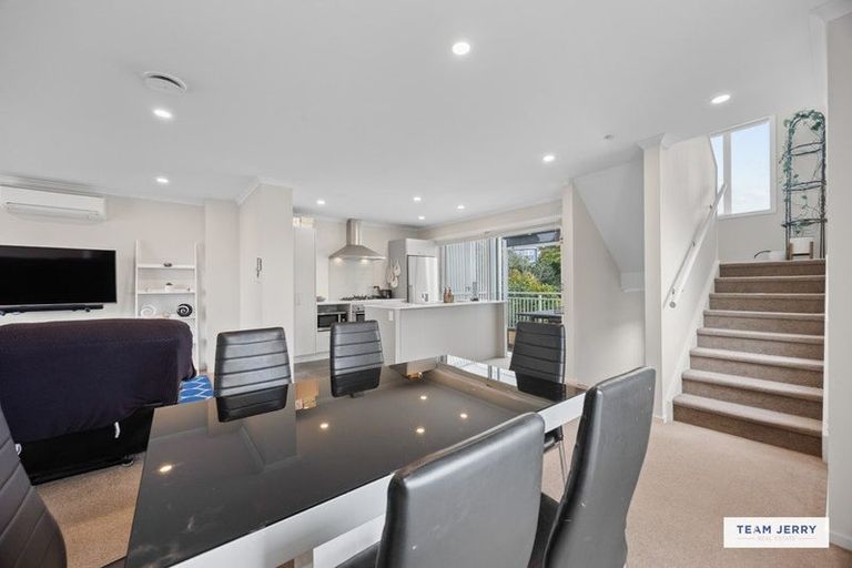 Photo of property in 35 Arrowsmith Drive, Flat Bush, Auckland, 2019