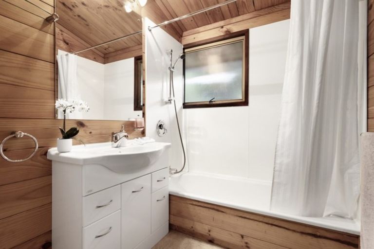 Photo of property in 57 Aurora Terrace, Hillcrest, Hamilton, 3216