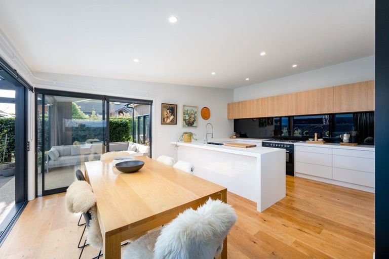 Photo of property in 41 Minaret Ridge, Wanaka, 9305