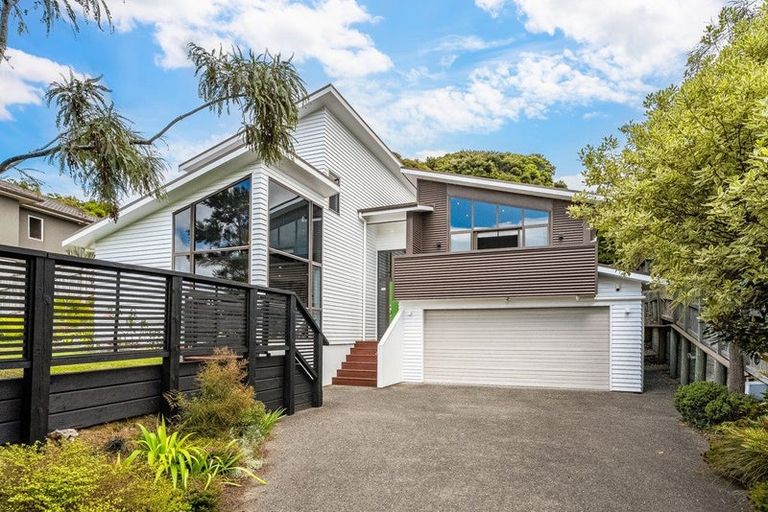 Photo of property in 37 Navigation Drive, Whitby, Porirua, 5024