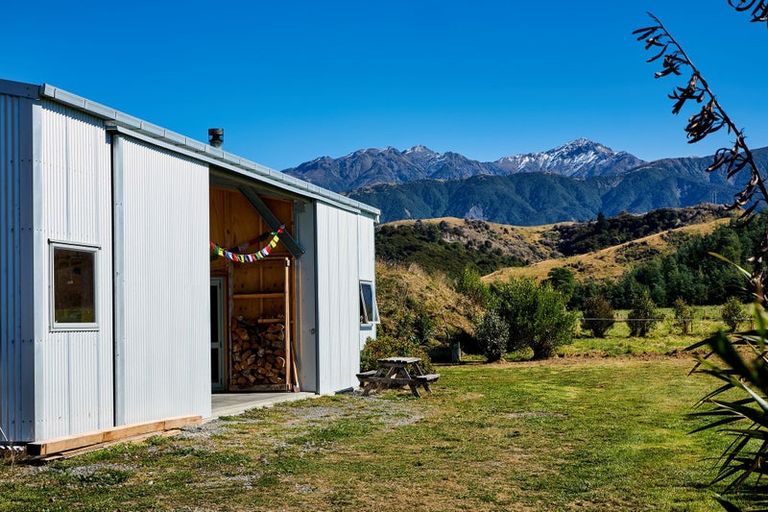 Photo of property in 467 Inland Kaikoura Road, Inland Road, Kaikoura, 7373