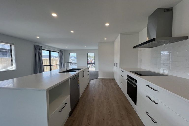 Photo of property in 32 Blue Jacket Drive, Halswell, Christchurch, 8025