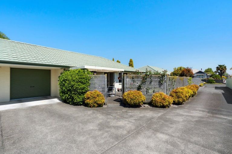 Photo of property in 2/406 Lyndon Road East, Hastings, 4122