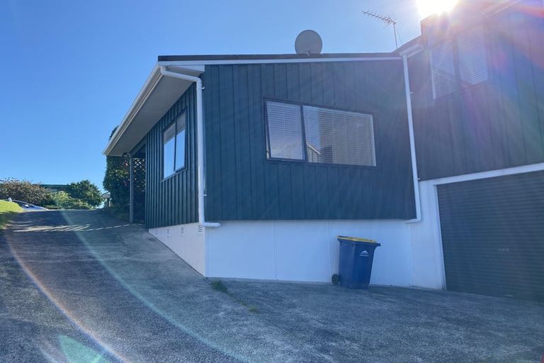 Photo of property in 1/19 Marcel Place, Glenfield, Auckland, 0629