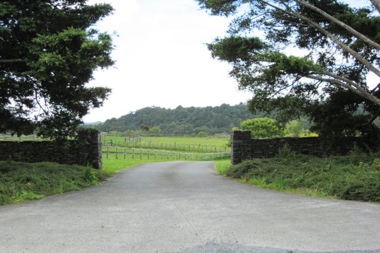 Photo of property in 348 Matua Road, Kumeu, 0891