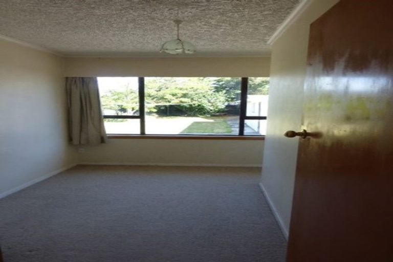 Photo of property in 5 Fairmile Place, Russley, Christchurch, 8042