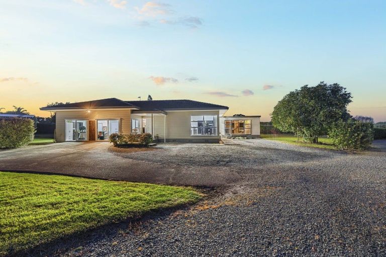 Photo of property in 968a Waiuku Road, Waiuku, 2681