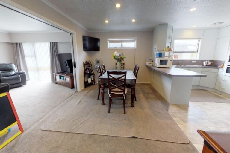 Photo of property in 9 Waterloo Crescent, Hokowhitu, Palmerston North, 4410